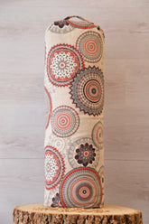 Yoga Bolster mit Bio Dinkelspelzen , mit Mandalamuster "Fire Blossom"