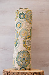 Yoga Bolster mit Bio Dinkelspelzen , mit Mandalamuster "Green Bliss"