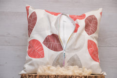 Kissen "Lovely Leaves" aus Baumwolle mit Kapokfüllung
