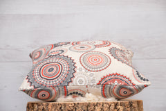 Mandalakissen "Fire Blossom" mit Kapokfüllung